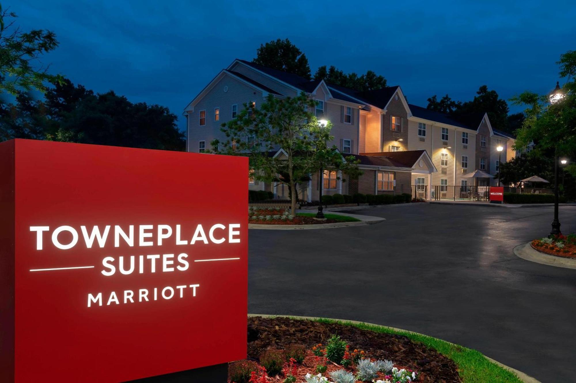 Towneplace Suites Savannah Midtown Exterior photo